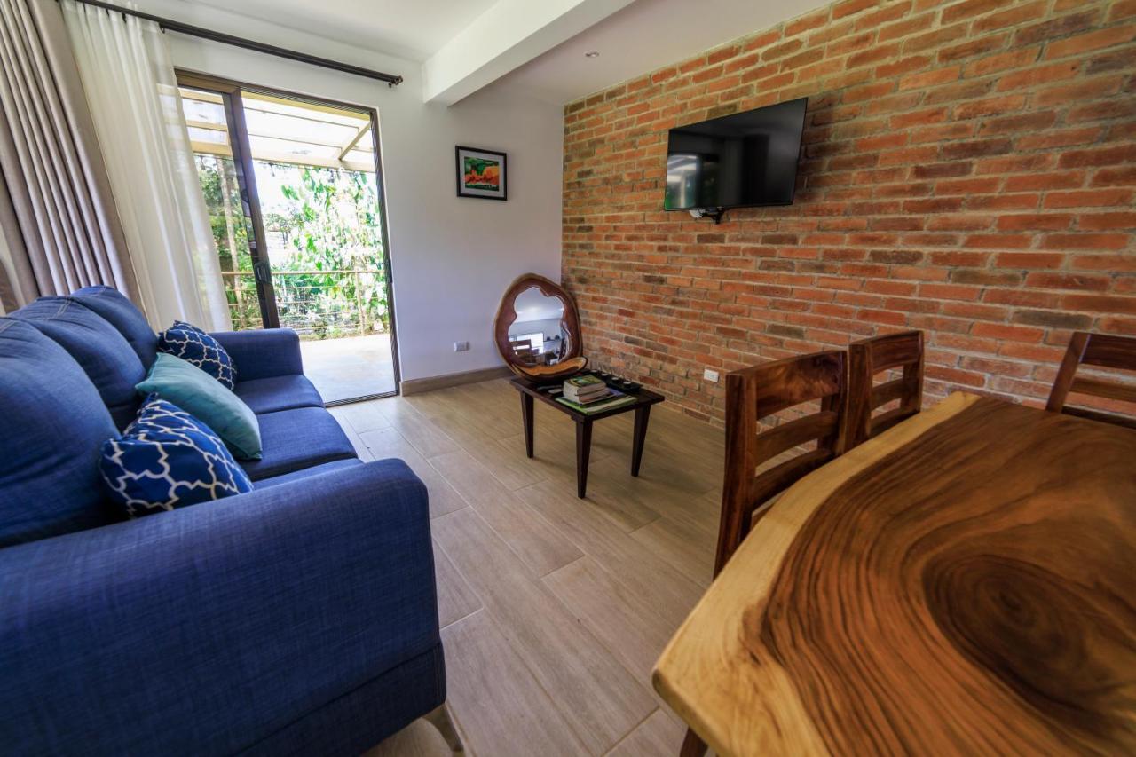 Casa Del Bosque At Hébergement de vacances La Fortuna